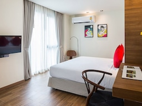 Sunshine Hip Hotel