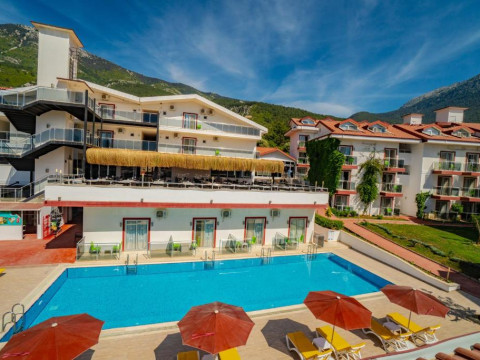Sunshine Holiday Resort