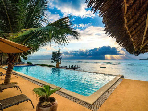 Sunshine Marine Lodge
