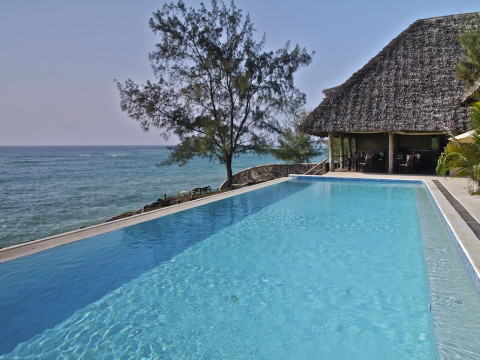 SUNSHINE MARINE LODGE