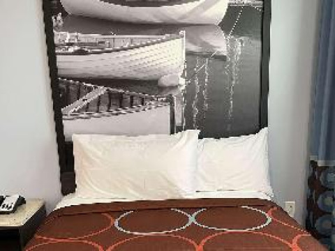 SUPER 8 BY WYNDHAM LINDENHURST