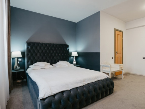 . FULLTON Central Inn Camere de inchiriat