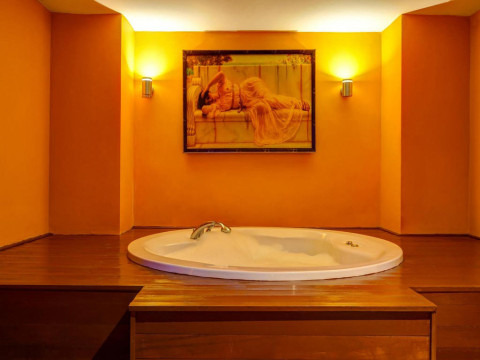 Tac Premier Hotel & Spa