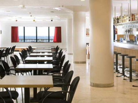 Tahiti Playa Hotel & Suites