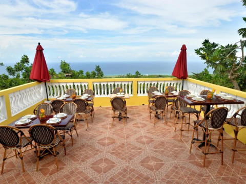 Takuma Boutique Hotel Rooms & Suites
