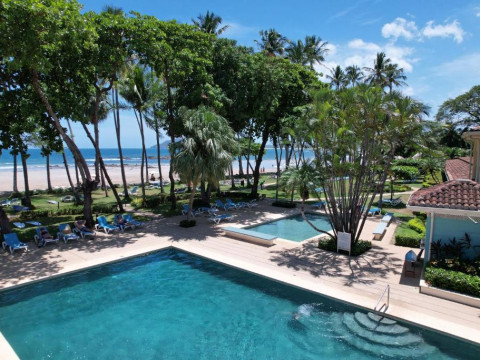 Tamarindo Diria Beach Resort