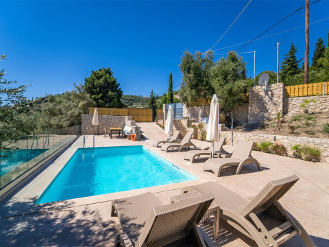 Teachers' Rock Luxury Residence