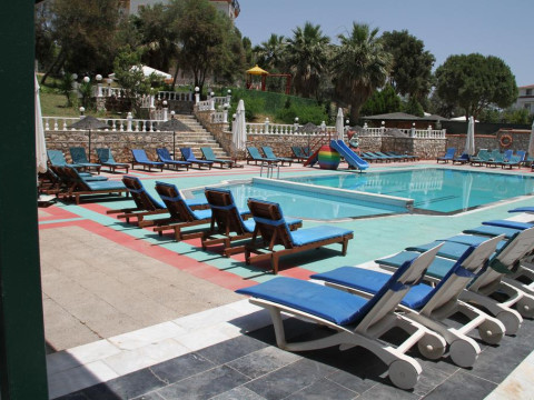 TEMPLE BEACH HOTEL