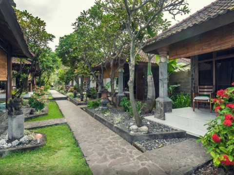Temple Cafe & Seaside Cottages