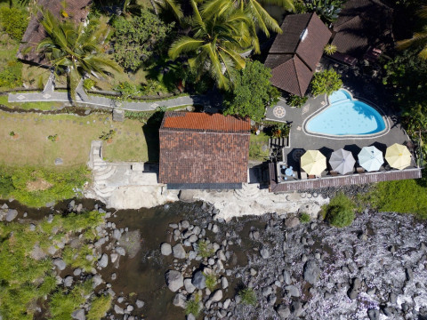 Tepi Sungai Guest House