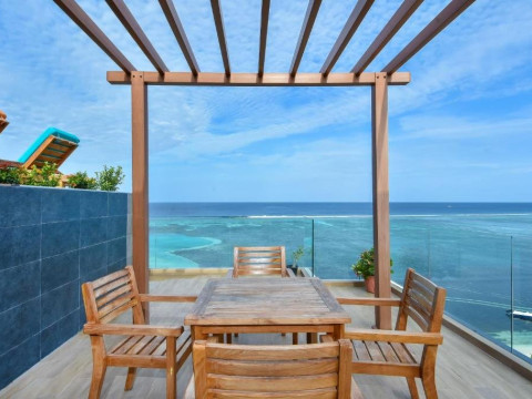 Triton Prestige Seaview & Spa