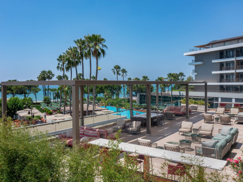 Acanthus Cennet Barut Collection 