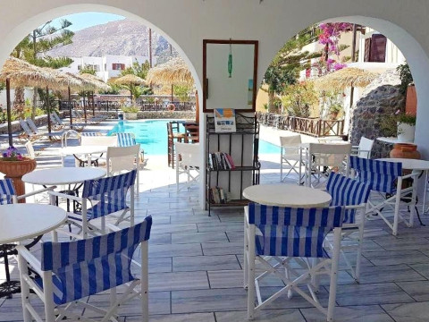 Ira Apartments Kamari Santorini