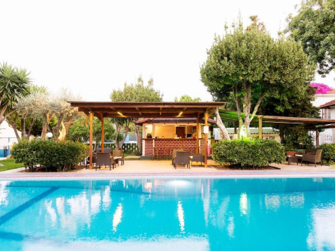 Terinikos Sunny Garden Hotel & Junior Suites