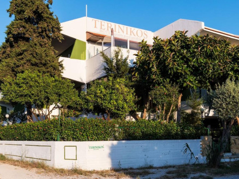 Terinikos Sunny Garden Hotel & Junior Suites