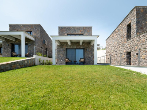 Terra Olivia Luxury Villas and Suites