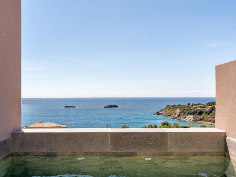 Tetra Resort  Spa