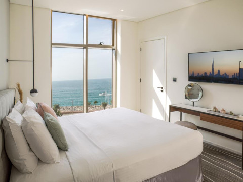 Th8 Palm Dubai Beach Resort Vignette Collection
