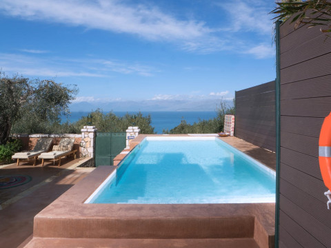 Thalia Cottage & Estate