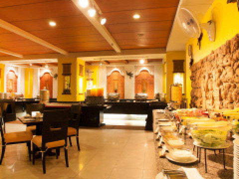 Thavorn Palm Beach Resort