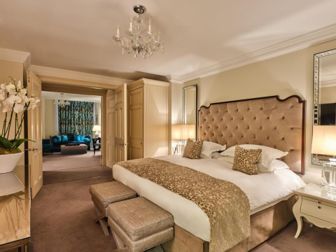 The Apartments by The Sloane Club