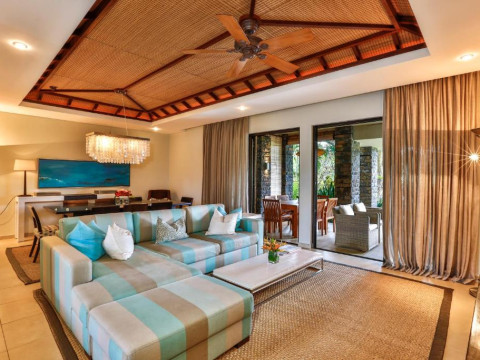 The Bay Club at Anahita