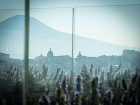 The Britannique Hotel Naples, Curio Collection By Hilton