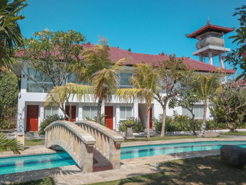The Cakra Hotel