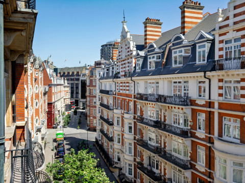 The Capital Hotel Apartments And Townhouse
