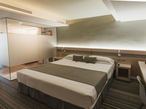 THE CLIFF BEACH & SPA