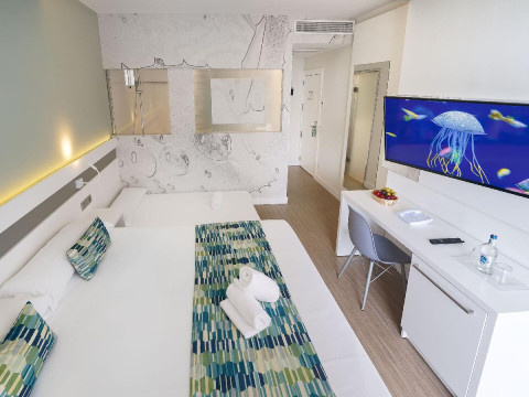 THE CLIFF BEACH & SPA