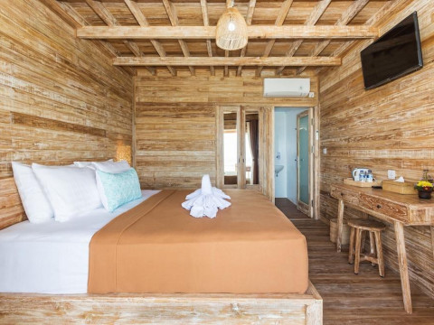 The Dewi Sun Sun Suite