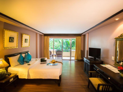 The Fair House Beach Resort & Hotel