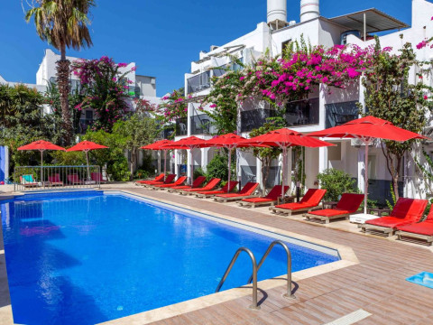 THE HELLO HOTEL