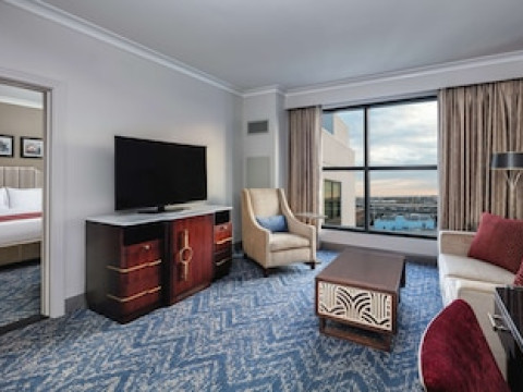 THE HIGGINS HOTEL NEW ORLEANS, CURIO COLLECTION BY HILTON