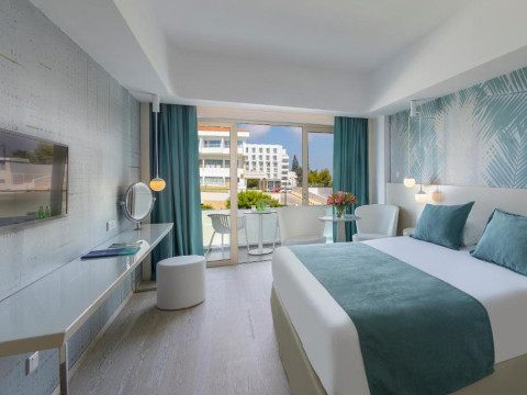 The Ivi Mare (Adults Only)