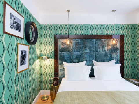 The Jay Hotel by HappyCulture