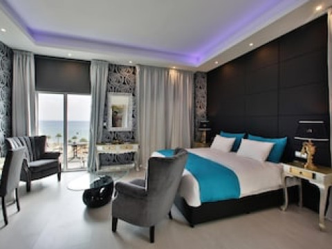 THE JOSEPHINE BOUTIQUE HOTEL