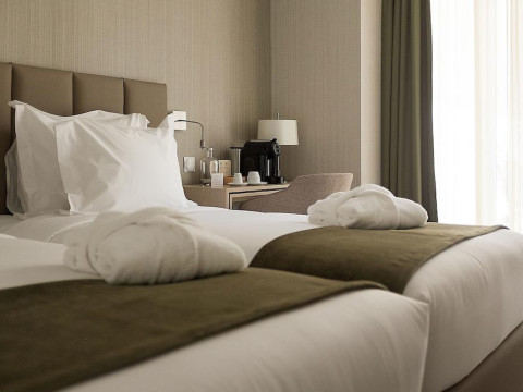 THE LEAF BOUTIQUE HOTEL
