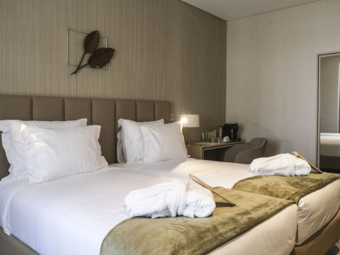 THE LEAF BOUTIQUE HOTEL