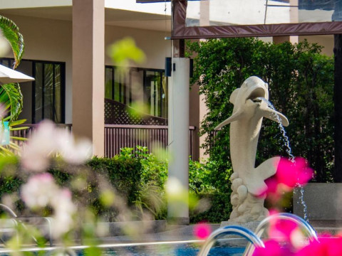 The Leaf Oceanside by Katathani Resort