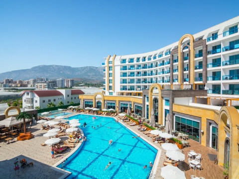 The Lumos Deluxe Resort Hotel&Spa