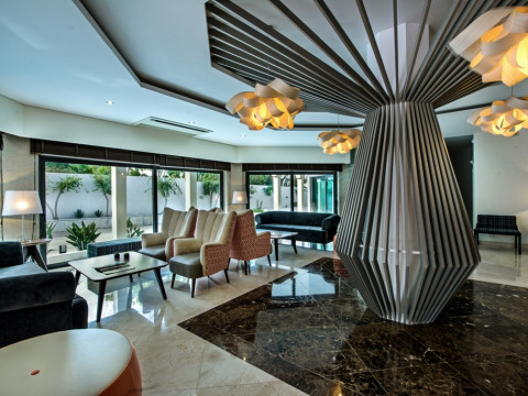 The Magnolia Hotel