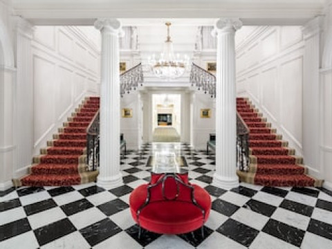 THE MANSION AT GLEN COVE