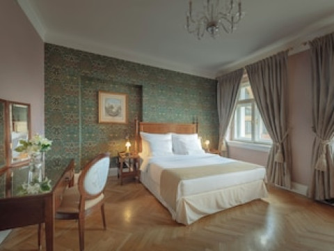THE MOZART PRAGUE