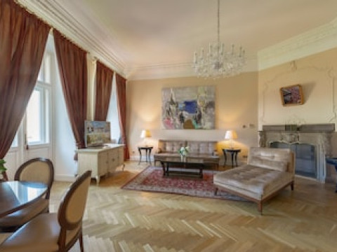 THE MOZART PRAGUE