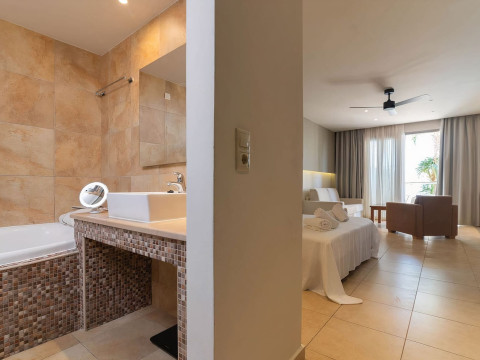 THE NOVERIAN SCENIC CRETE HILLTOP VILLA RESORT