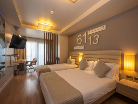 The Peak Hotel