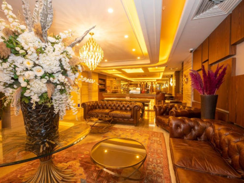 The Peak Hotel