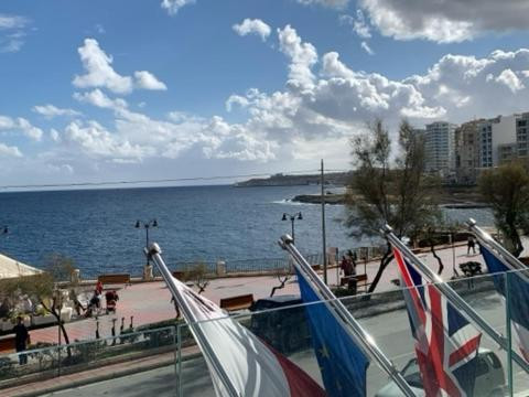 Preluna Hotel